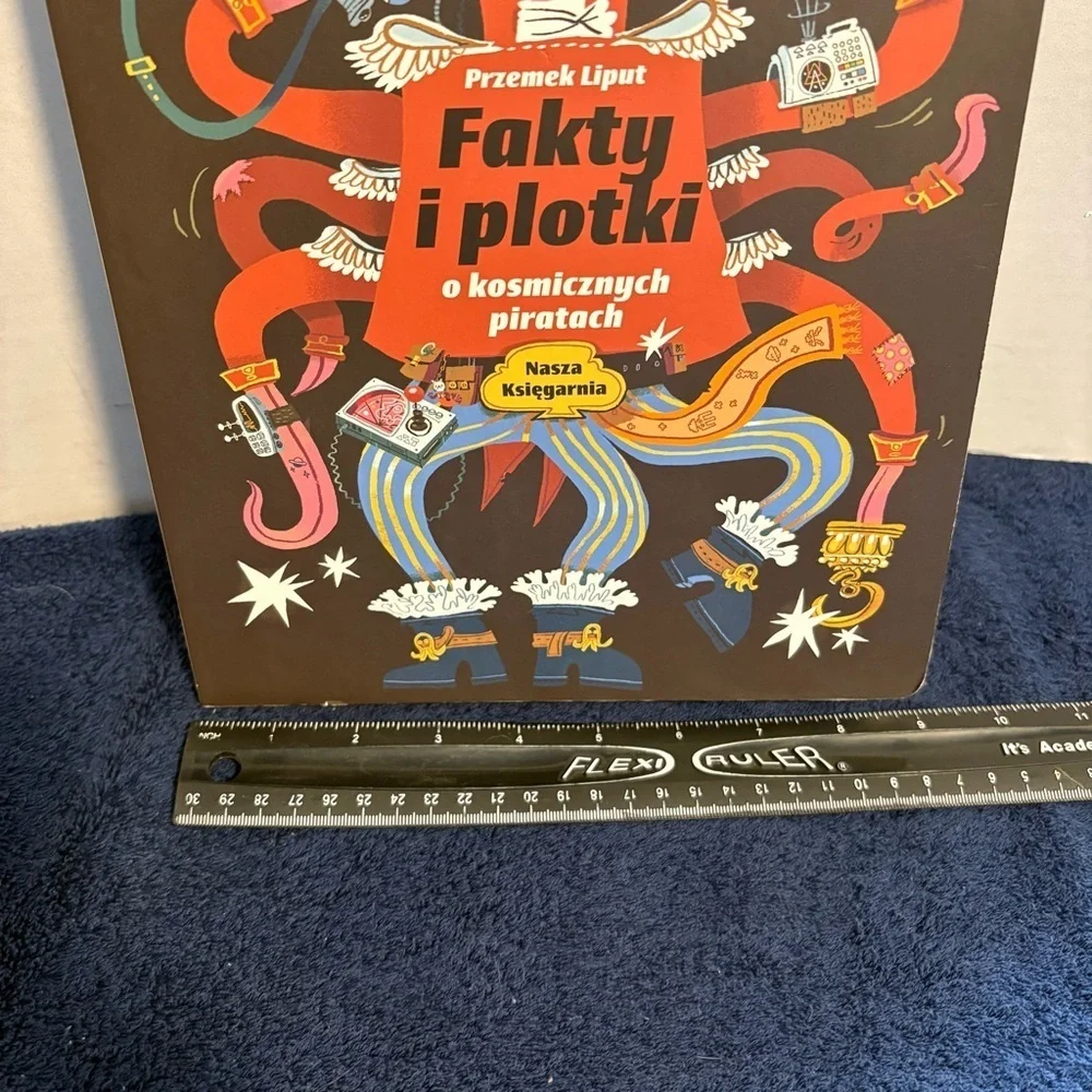 Przemek Liput - Fakty i plotki o kosmicznych piratach - Polish Children’s Book